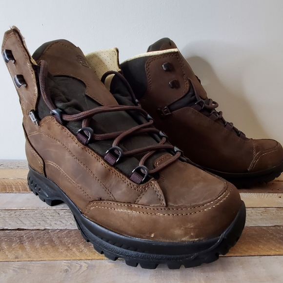 Alta Bunion Hanwag Boots - Picture 3 of 4